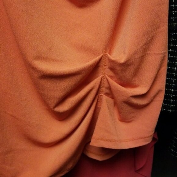 NWT Valette coral top women's size Small - Picture 3 of 3